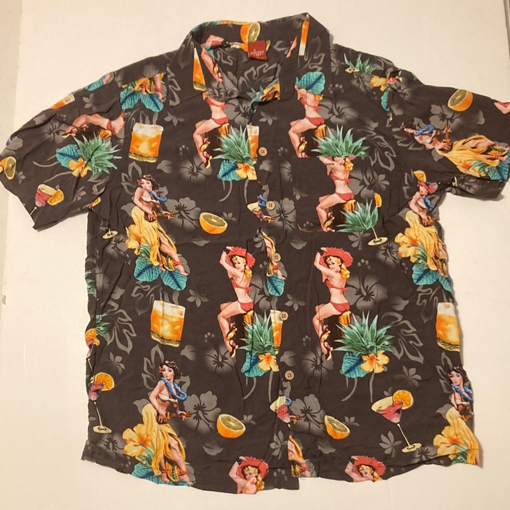 Hawaiian styled button up shirt